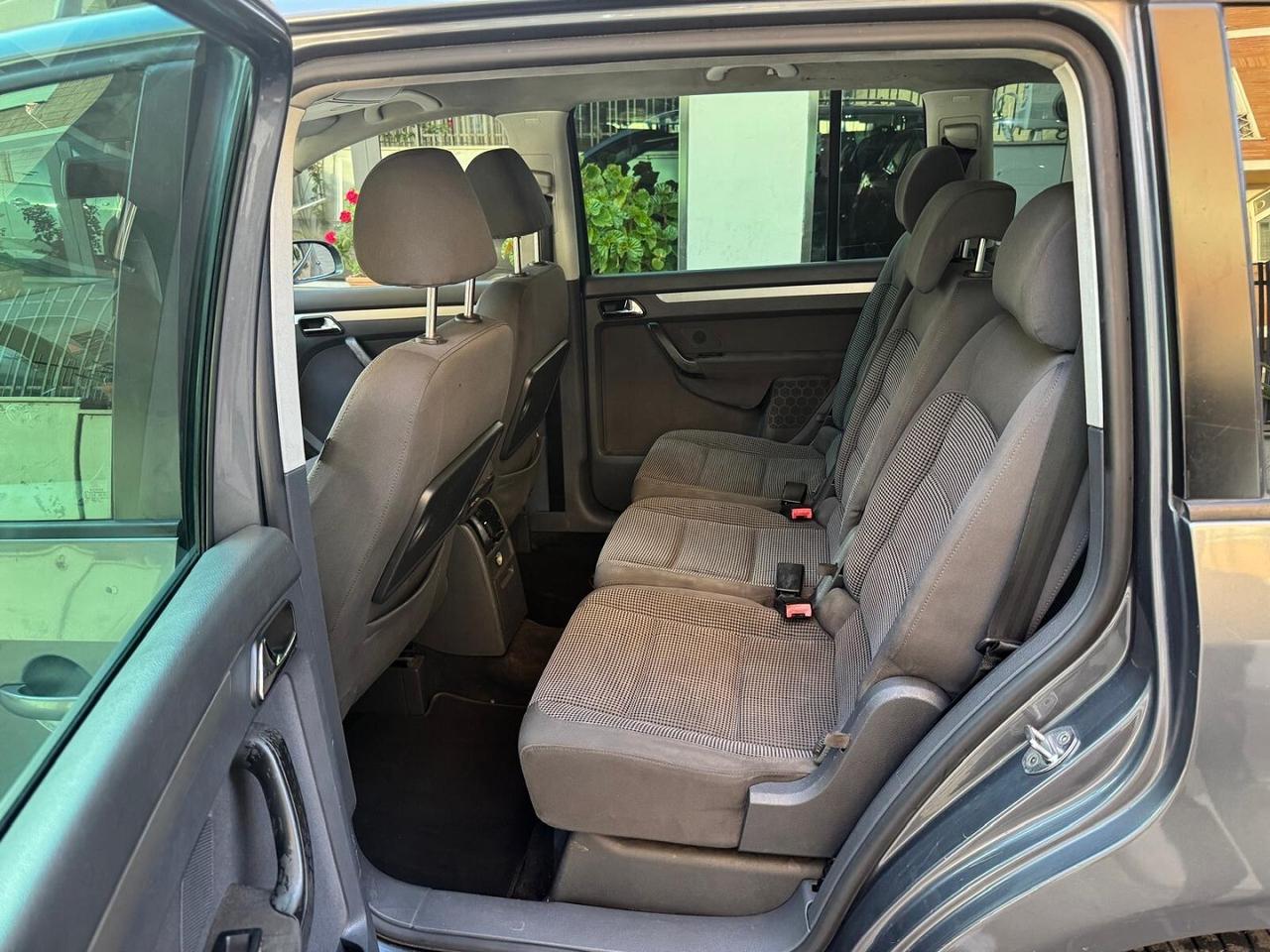 VOLKSWAGEN Touran 2.0 16V TDI Highline
