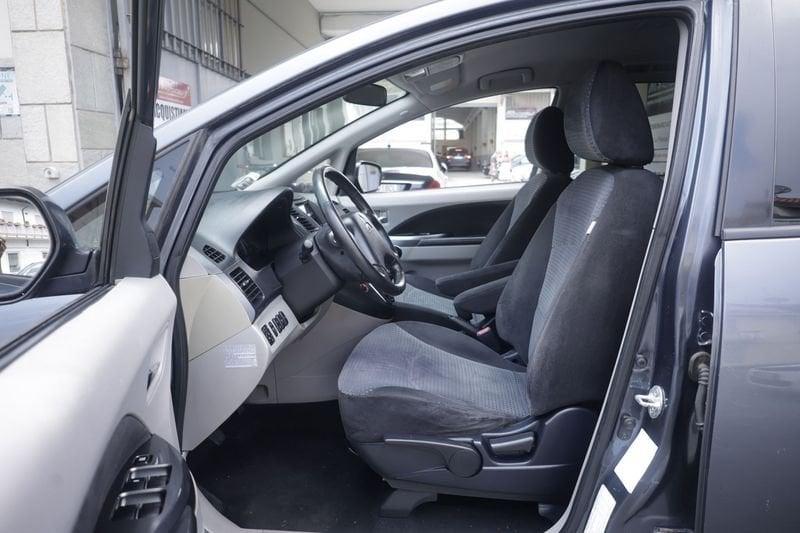 Mitsubishi Grandis MITSUBISHI GRANDIS 2.0 DI-D 7 POSTI INTENSE 100KW ANNO 2005
