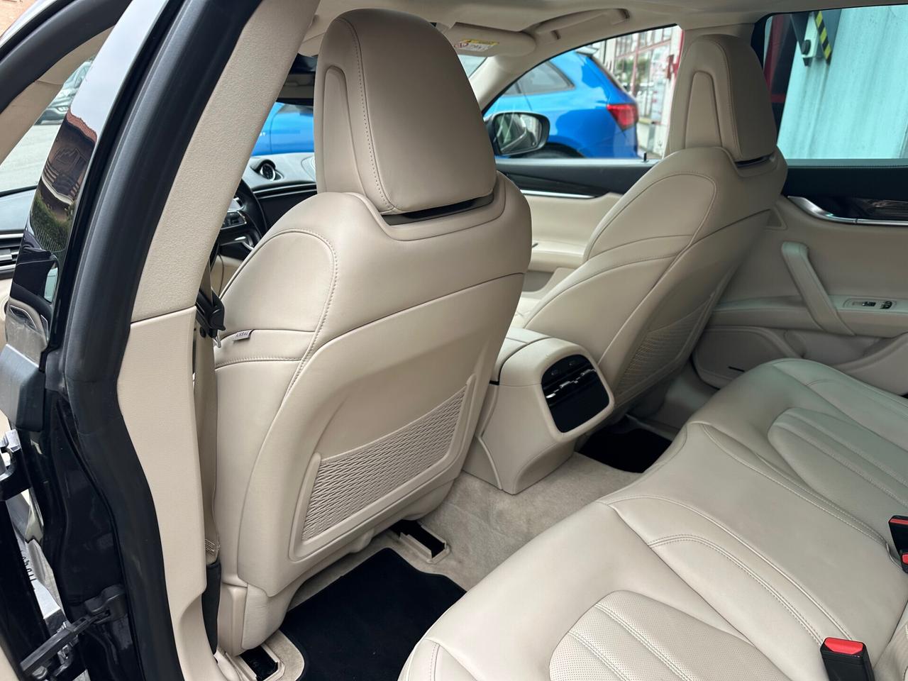 Maserati Ghibli V6 S Q4 tetto