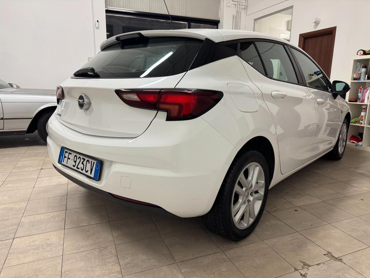 Opel Astra 2016 1.4 BENZINA Ecotec 5 porte Elective