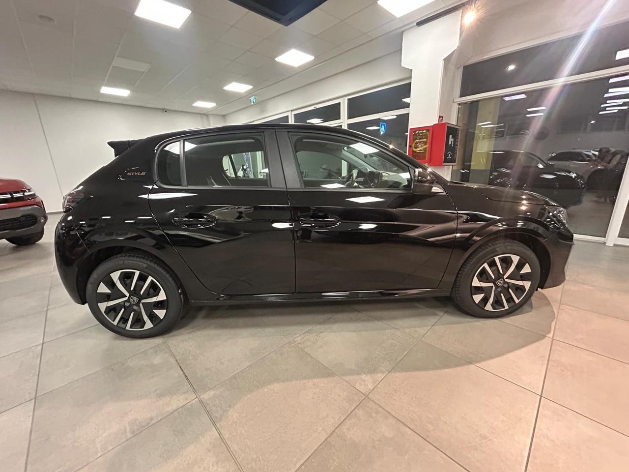 Peugeot 208 Hybrid 100 e-DCS6 Style