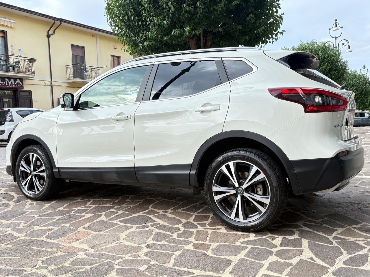 Nissan Qashqai 1.5dCi N-Connecta BIANCO PERLA FULL/LED