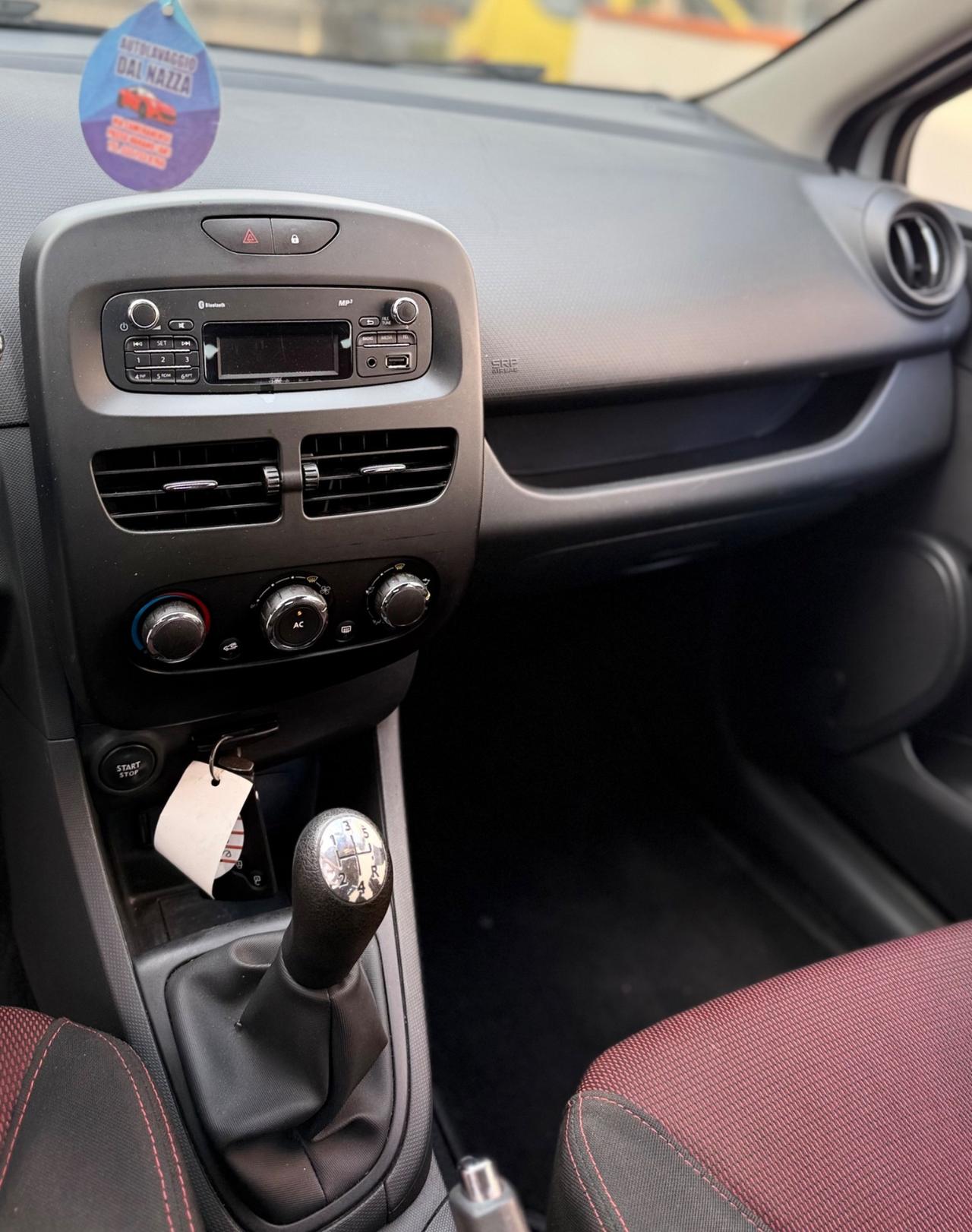 Renault Clio 1.2 metano 75 cv