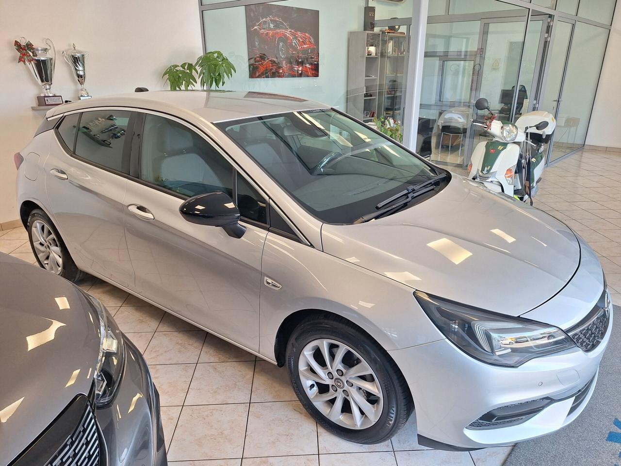 Opel Astra 1.5 CDTI 122 CV S&S 5 porte Business Elegance