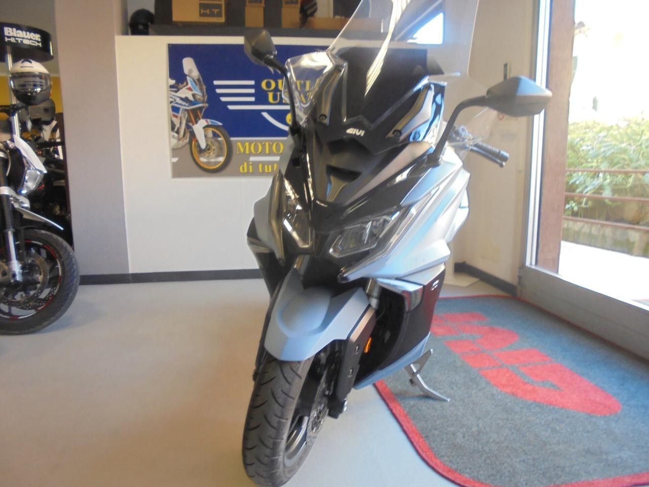 Kymco AK 550 ABS + TCS