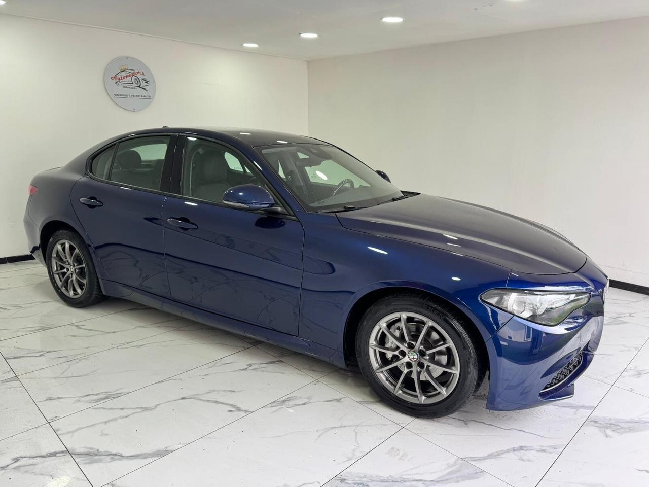 Alfa Romeo Giulia 2.2 Business Sport edition-180cv -AUTOM-GARANTITA-2018