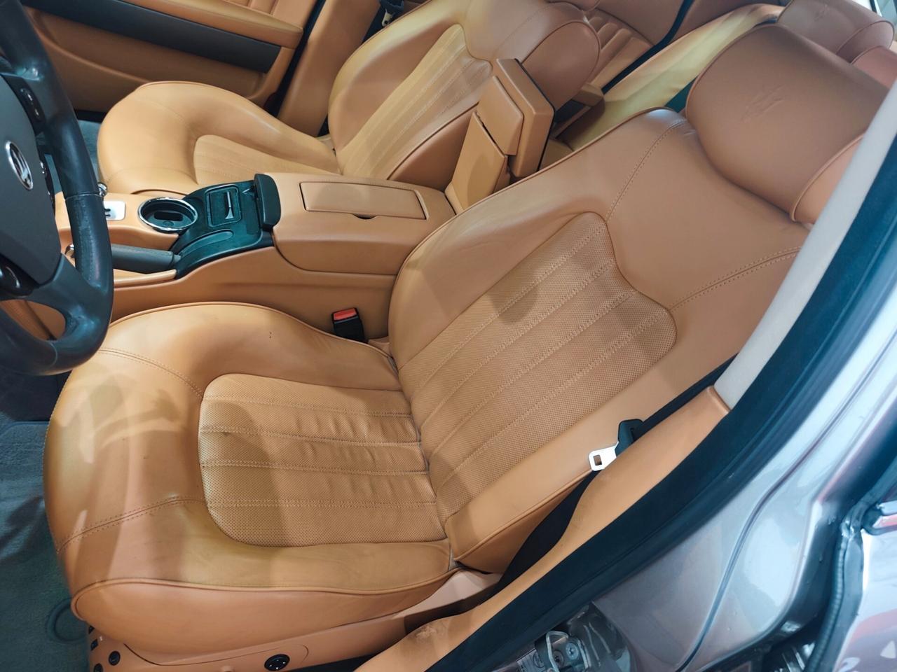 Maserati Quattroporte 4.2 V8