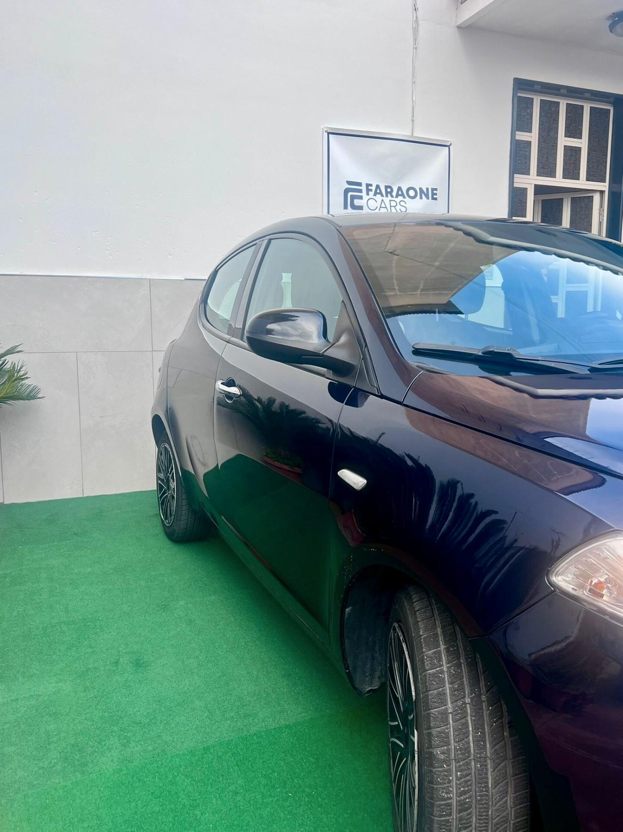 Lancia Ypsilon 1.2 69 CV 5 porte S&S Platinum