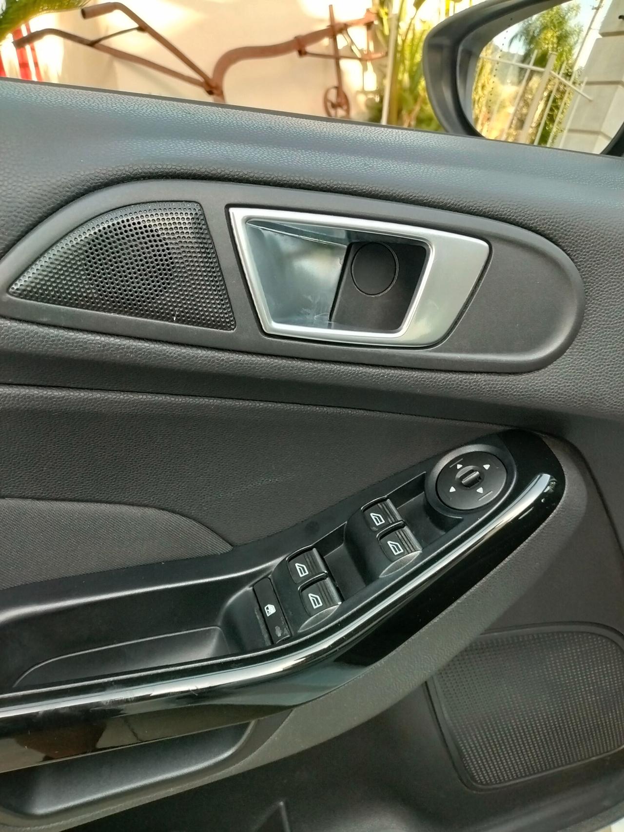 Ford Fiesta 1.4 5p. Bz.- GPL Titanium
