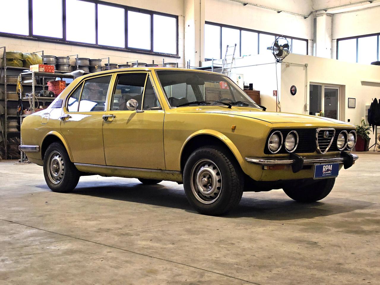 Alfa Romeo Alfetta 1.8 giallo piper