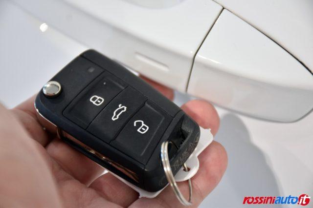 VOLKSWAGEN Taigo 1.0 TSI 116 CV DSG R-LINE + R18 + REARVIEW + TECH