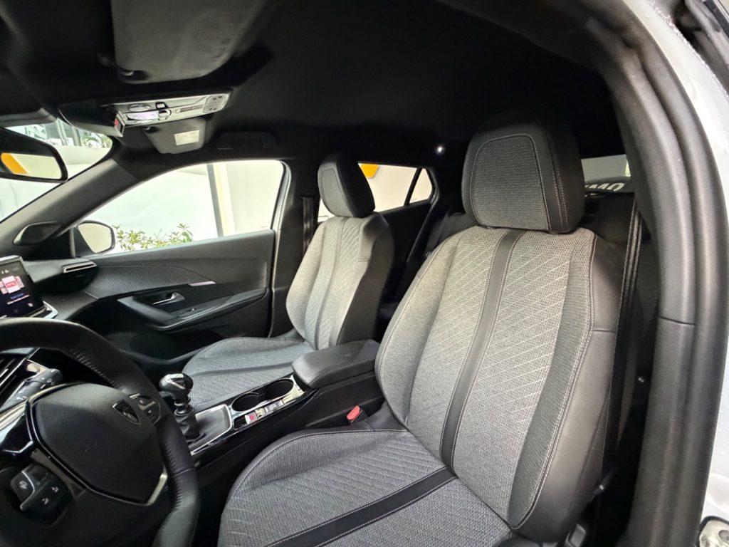Peugeot 2008 PureTech 100 S&S Allure da €199,00 mensili