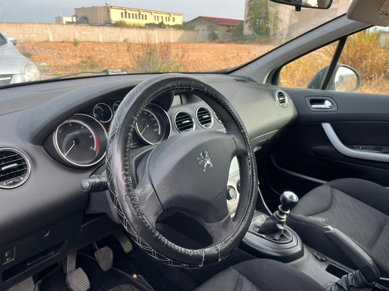 Peugeot 308 1.6 8V HDi 112CV 5p. 2010