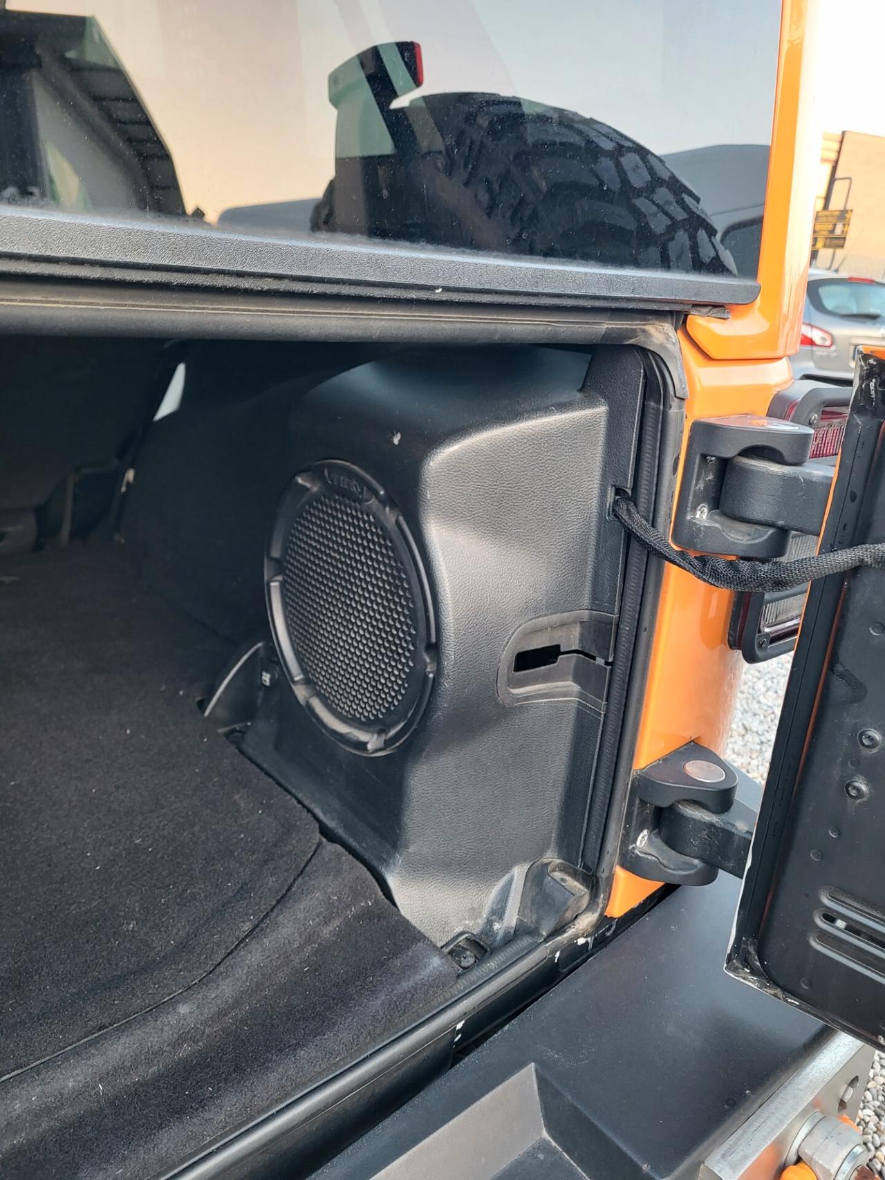 Jeep Wrangler Unlimited 2.8 CRD DPF Sahara Auto