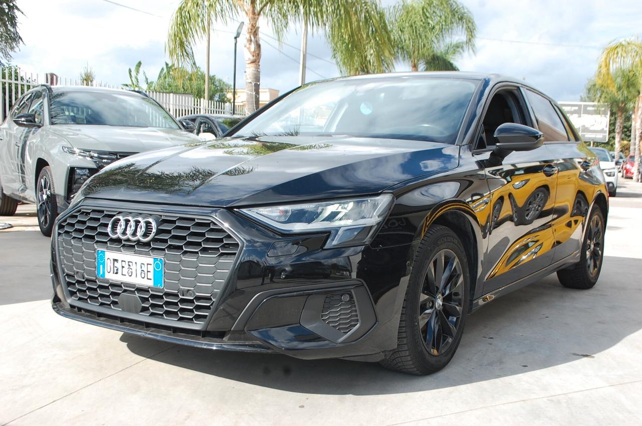 Audi A3 Sportback 35 2.0 tdi 150CV Business S-Tronic Uff Italy