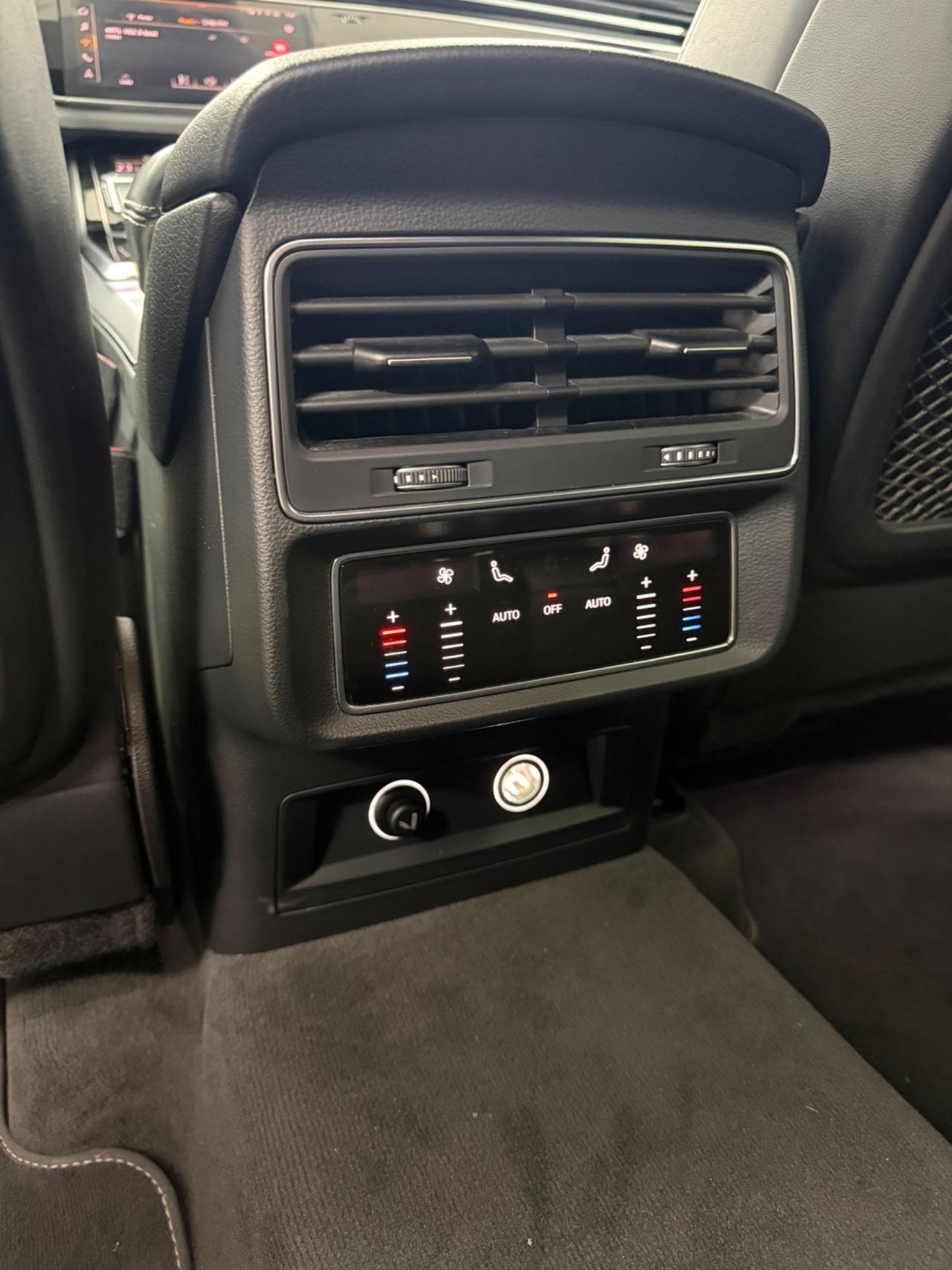 Audi Q8 45 TDI quattro tiptronic Sport