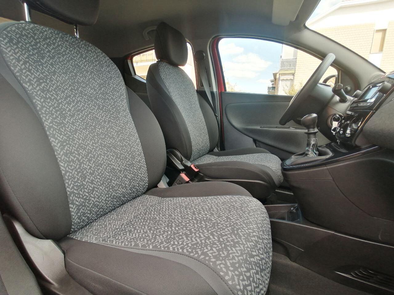 Lancia Ypsilon 1.0 FireFly 5 porte S&S Hybrid Ecochic