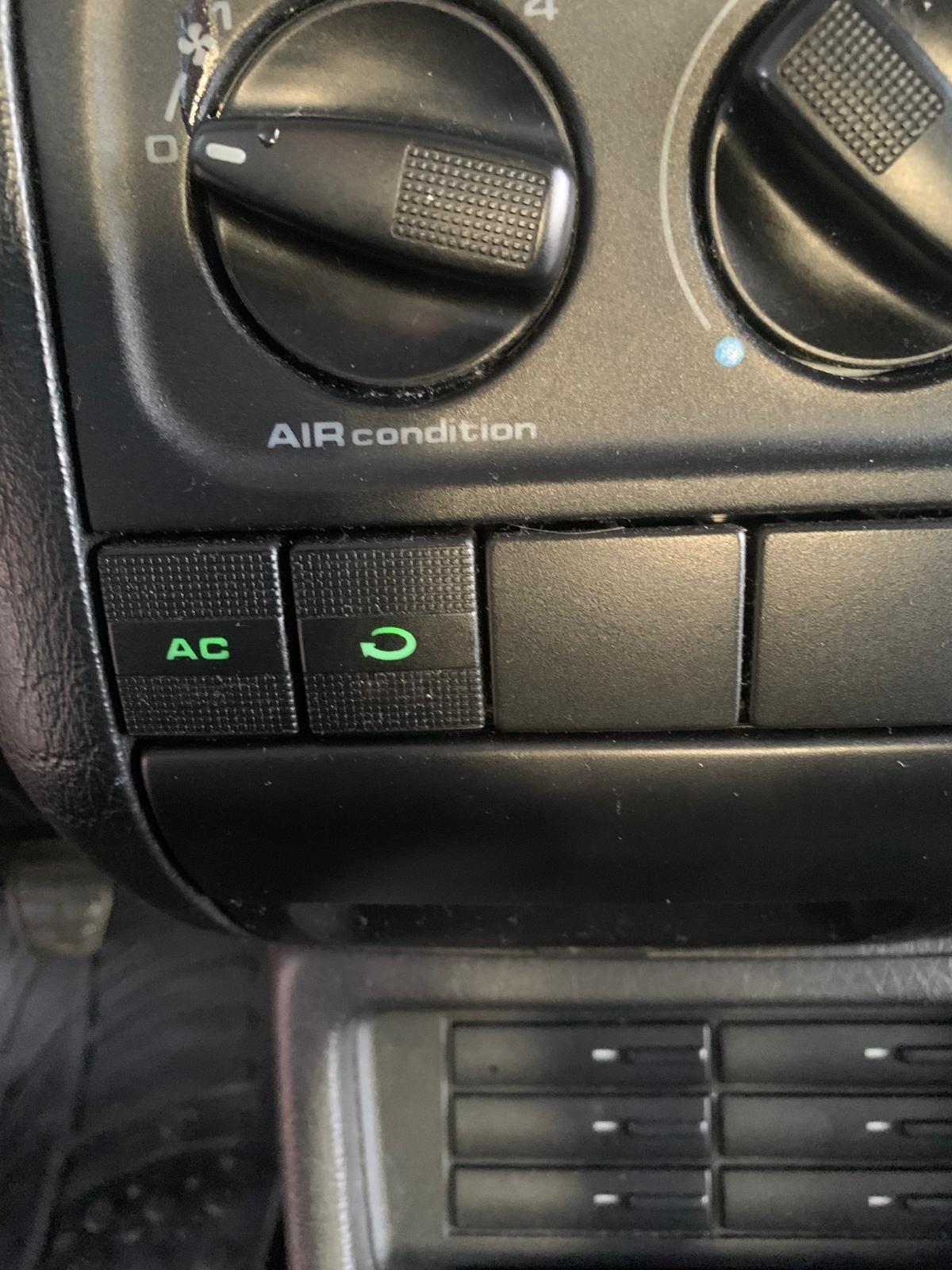 Volkswagen Golf 1.6 cat 5 porte GT