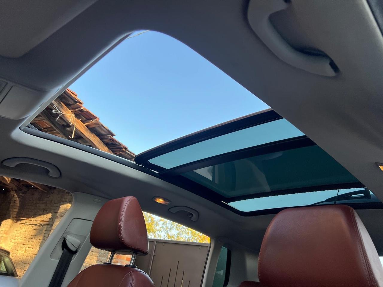 Volkswagen Tiguan 2.0 16V TDI DPF Sport & Style (18°)