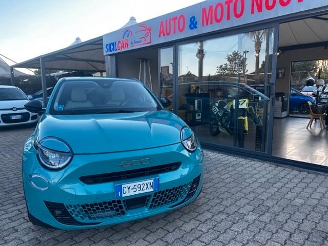 Fiat 600 Hybrid DCT MHEV La Prima