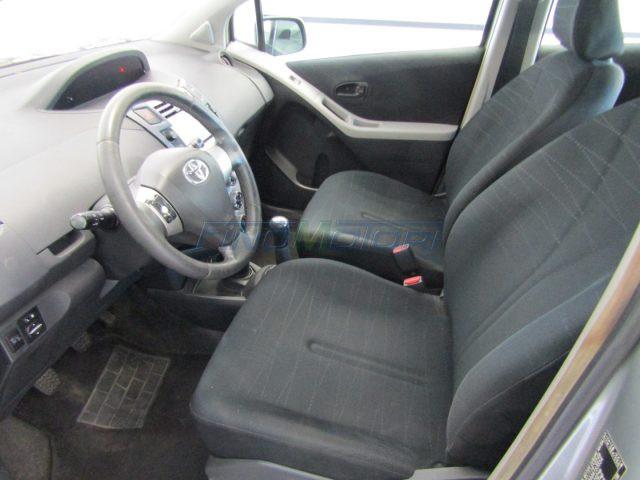 TOYOTA Yaris 1.0 5 porte - NEOPATENTATI