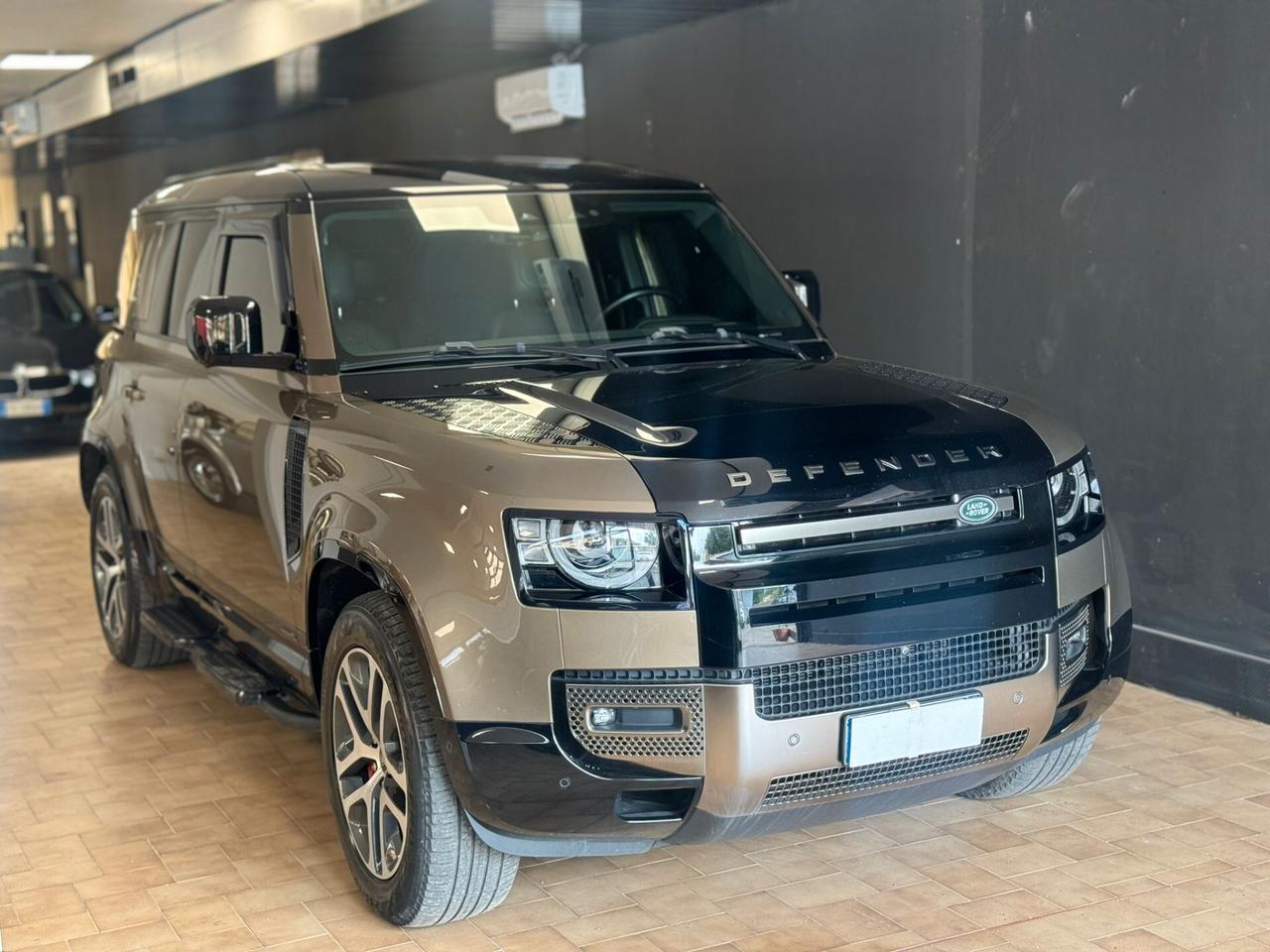Land Rover Defender 110 3.0D I6 200 CV AWD Auto X-Dynamic S