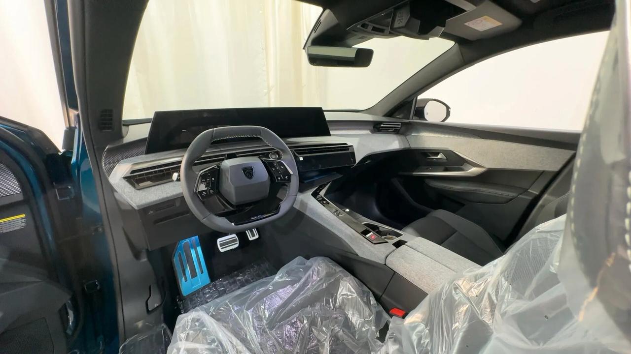 Peugeot 3008 Hybrid 145 e-DCS6 GT KM 0
