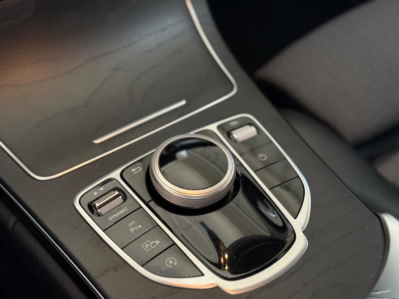Mercedes-benz C 200 d Auto Premium