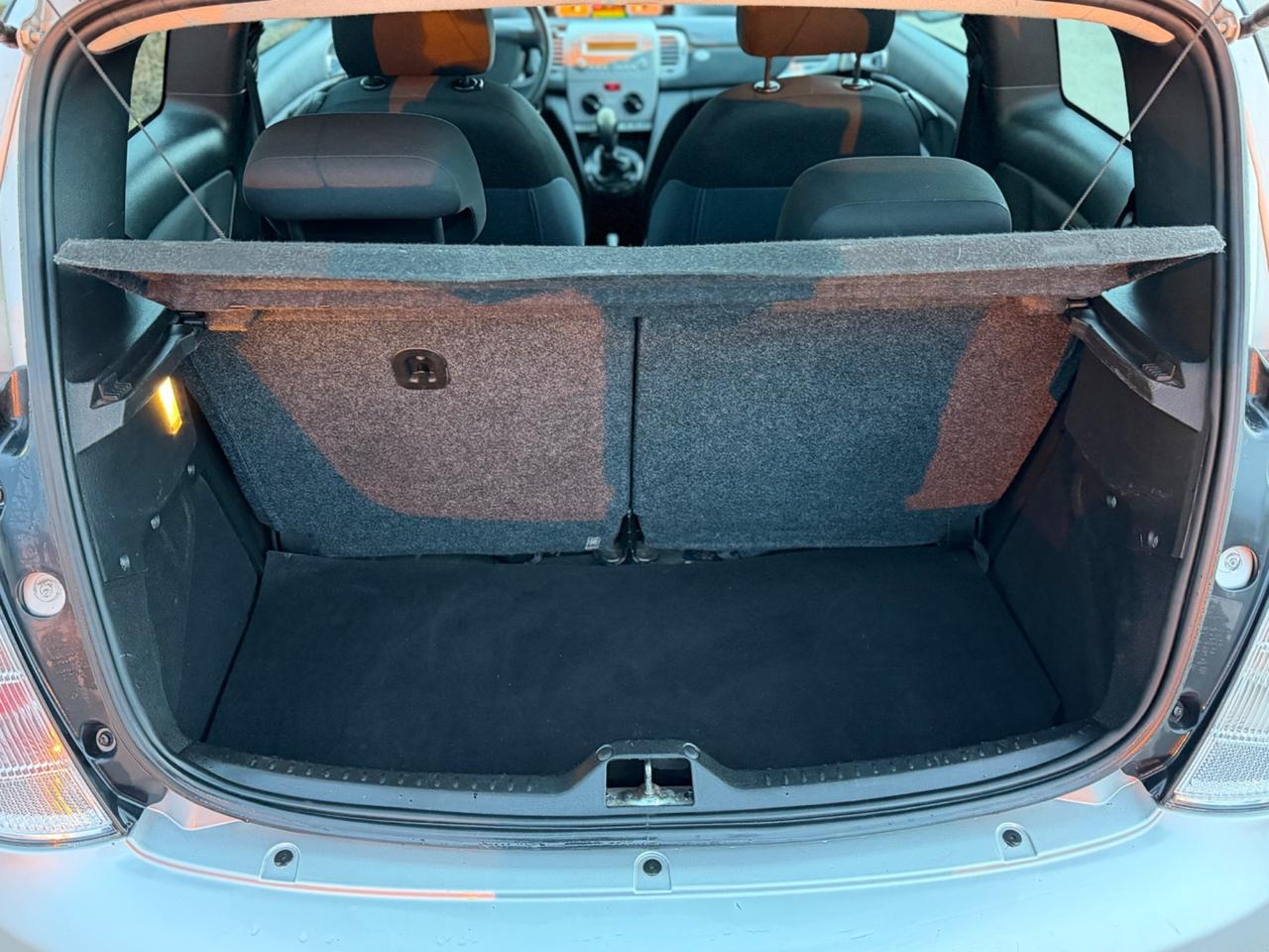 Lancia Ypsilon 1.3 MJT 75 CV (55kw)