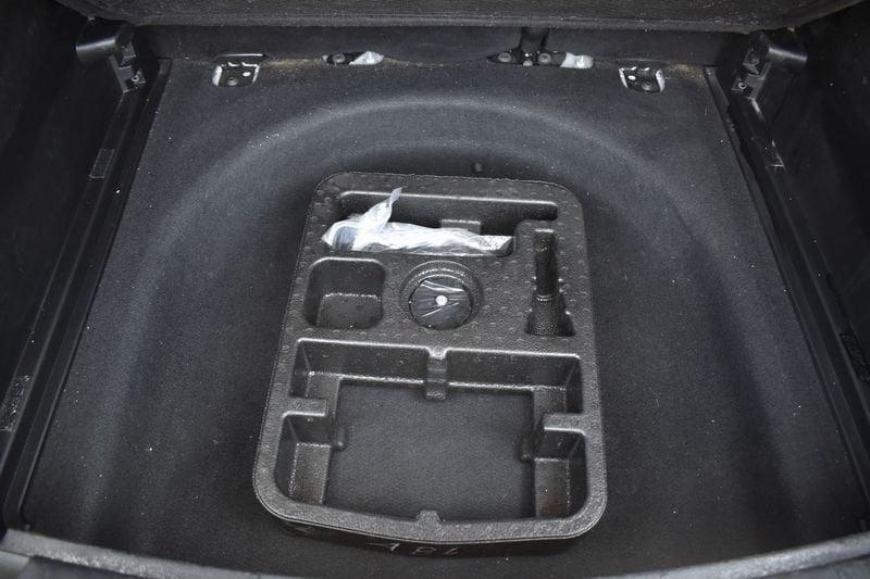 Jeep Compass 1.6 MJet 120cv Night Eagle