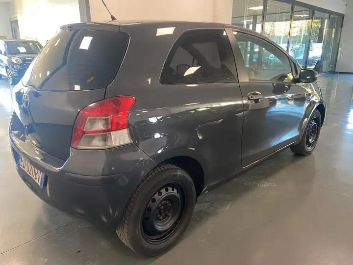 Toyota Yaris 1.0 3 porte