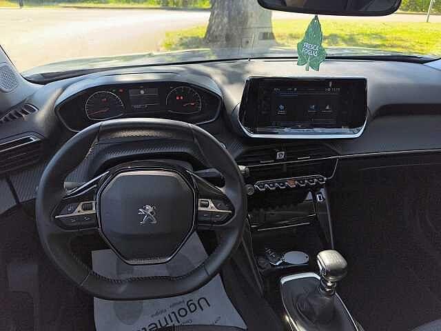 Peugeot 2008 PureTech 100 S&S Allure Navi Pack