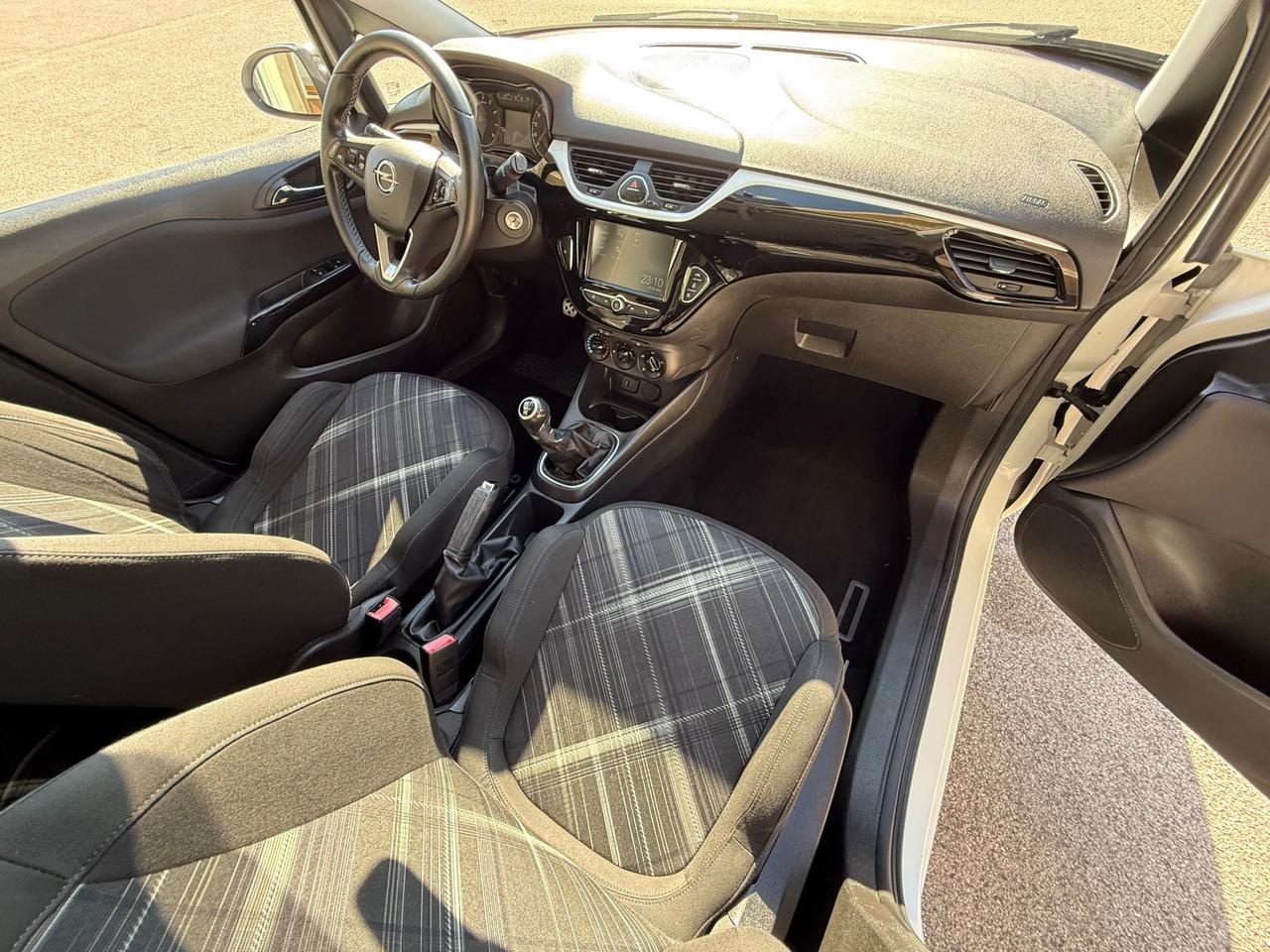 Opel Corsa 1.4 90CV GPL Tech 5 porte b-Color