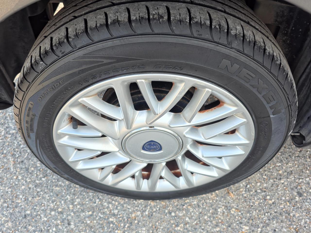 Lancia Ypsilon 1.2 69 CV 5 porte Elle 2015-E6 Manuale NEO