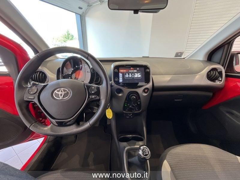 Toyota Aygo Aygo Connect 1.0 VVT-i 72 CV 5 porte x-play