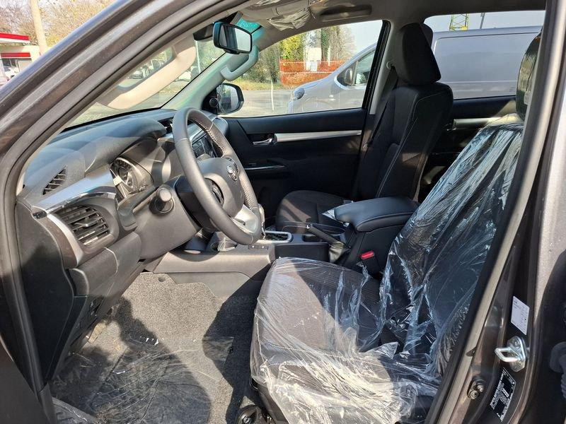 Toyota Hilux 2.4 D-4D A/T 4WD 4 porte Doppia Cabina Executive