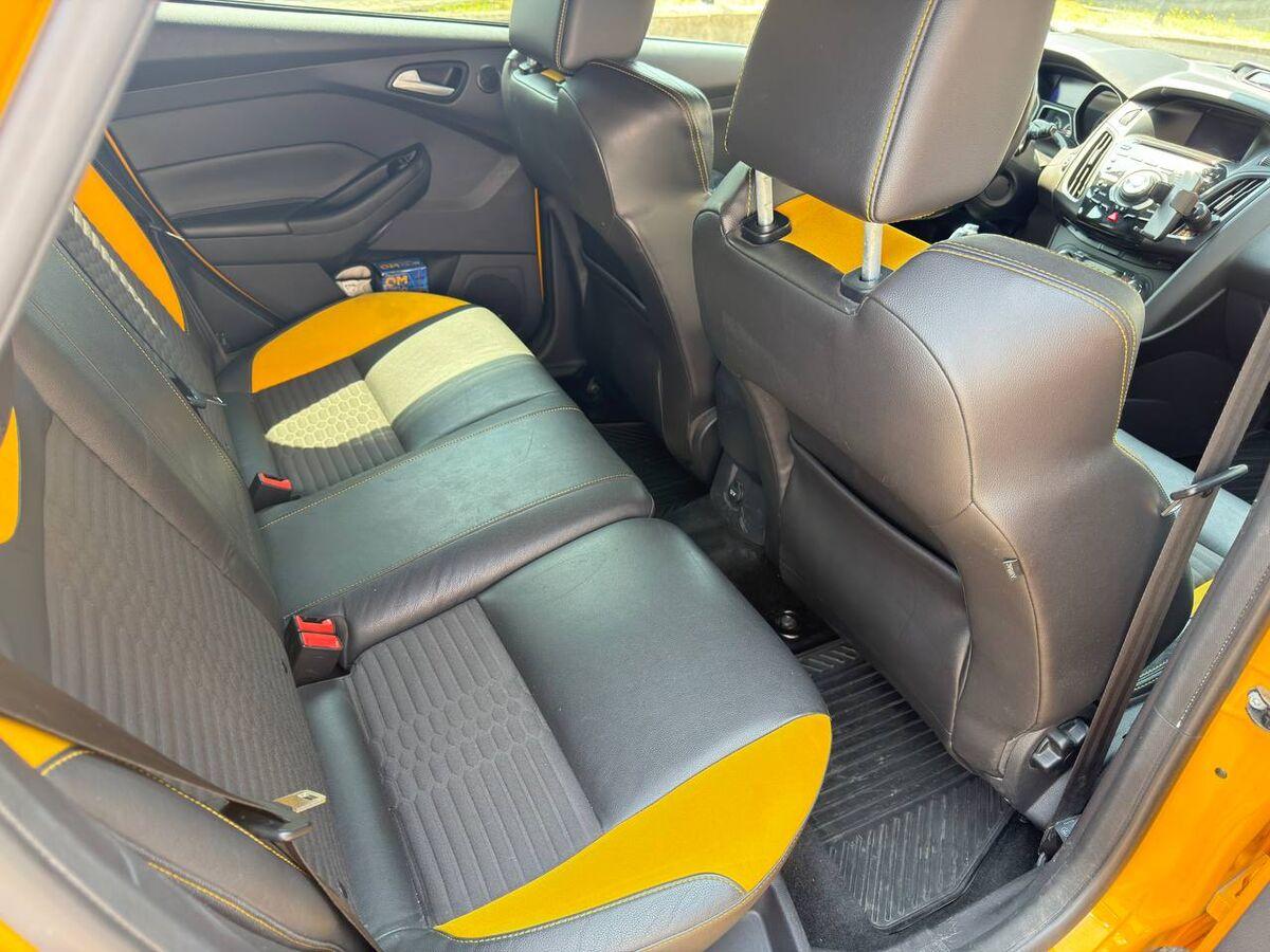 Ford Focus 2.0 ST 250cv 5p