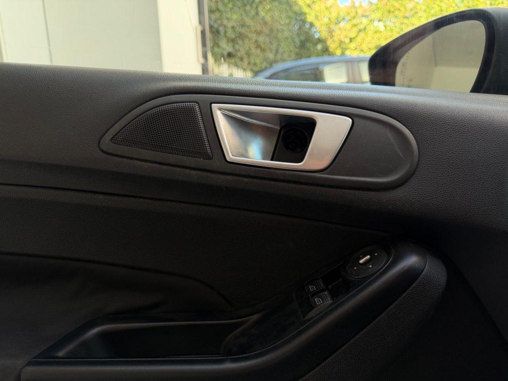 Ford Fiesta 1.4 5 porte Bz.- GPL CASA MADRE