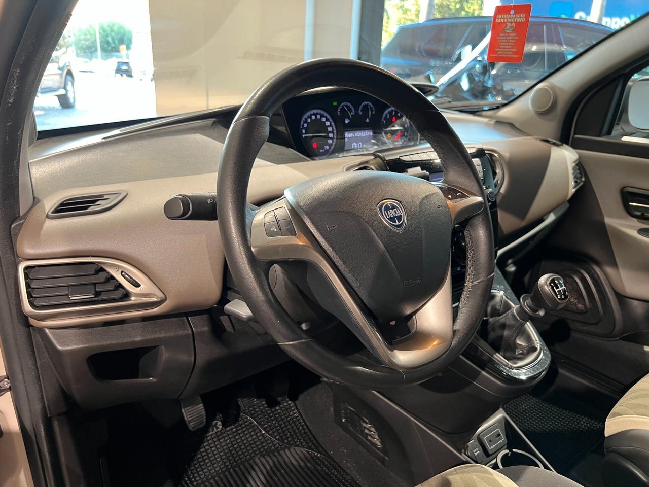 Lancia Ypsilon 1.2 69 CV 5 porte Gold METANO