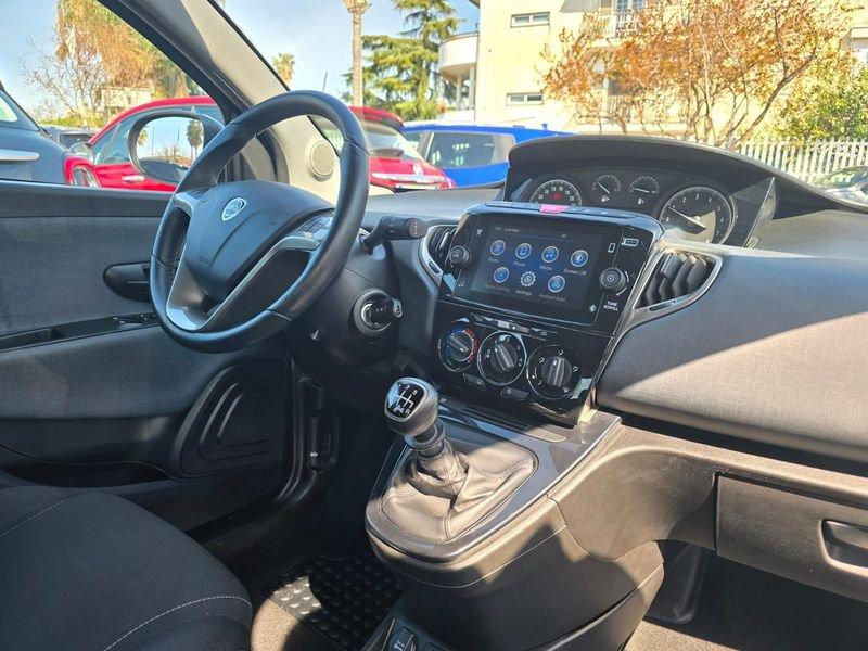 Lancia Ypsilon 1.0Hybrid 70CV GOLD PLUS