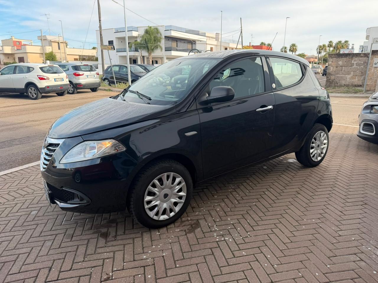 Lancia Ypsilon 1.2 69 CV 5 porte metano Ecochic Gold