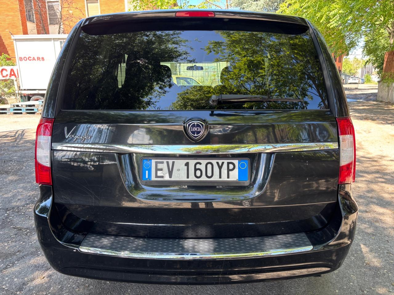 Lancia Voyager 2.8 Turbodiesel Silver 177 CV