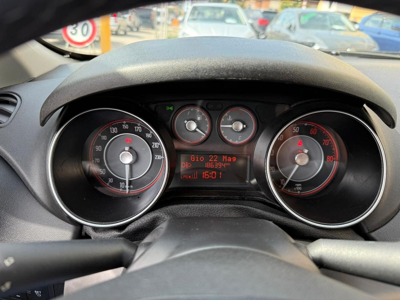 FIAT PUNTO 1,4 GPL 77 CV DYNAMIC 5P
