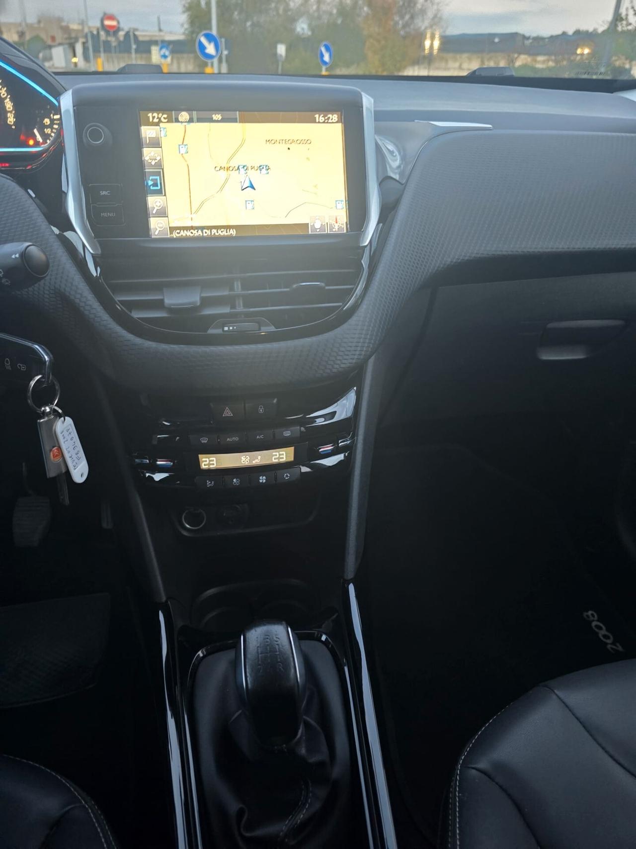 Peugeot 2008 BlueHDi 100 Allure