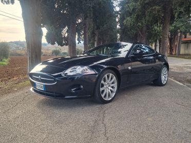 Jaguar XK 4.2 V8 Coupé - Solo 38.000 km !!!