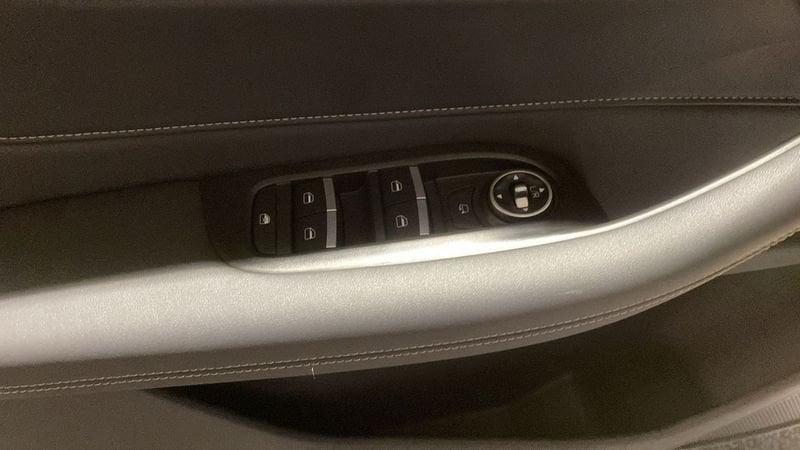 DR AUTOMOBILES dr5 dr5 1.5