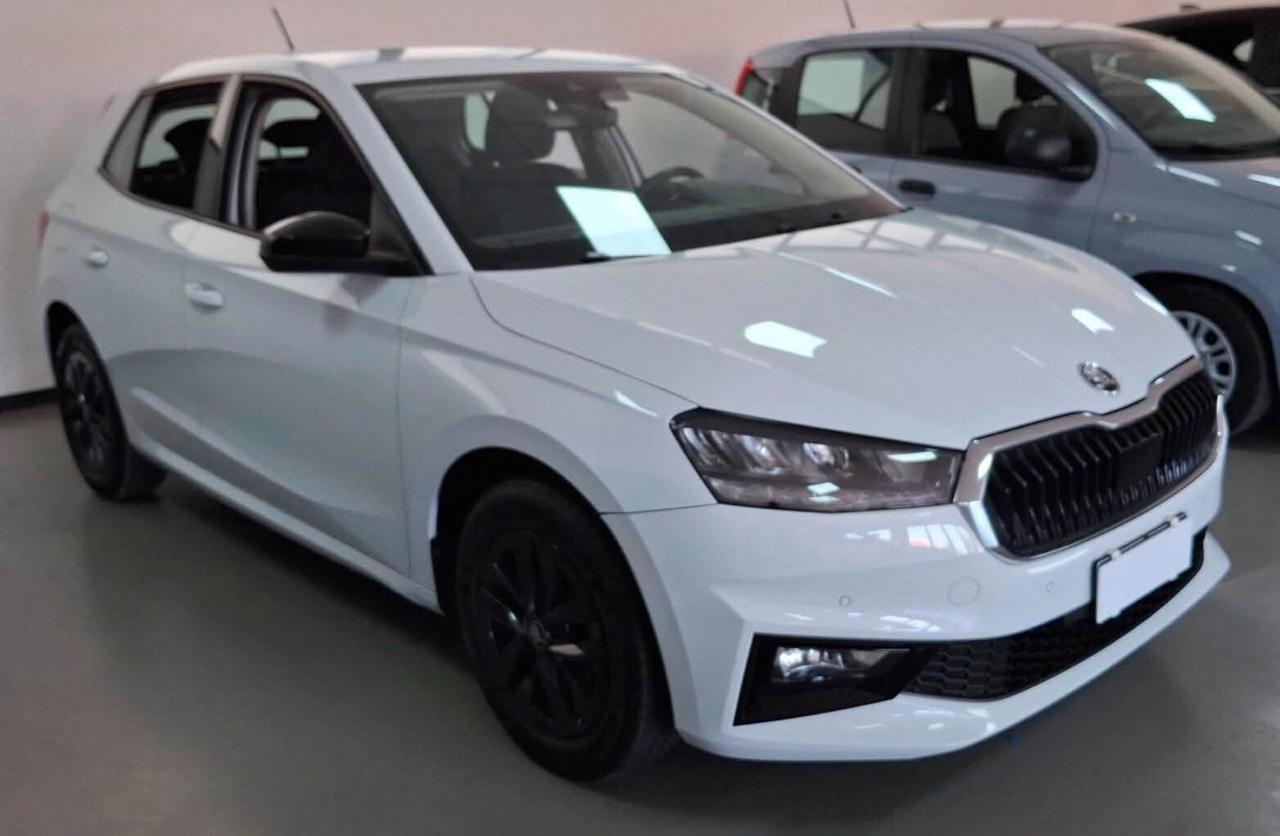 Skoda Fabia 1.0 MPI 80 CV Young Edition Retrocamera