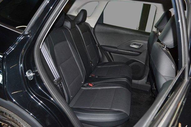 MG ZS - HYBRID + LUX