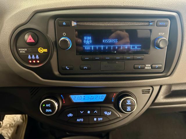 TOYOTA Yaris 1.5 Hybrid 5 porte Cool AUTOM. OK NEOPATENTATO