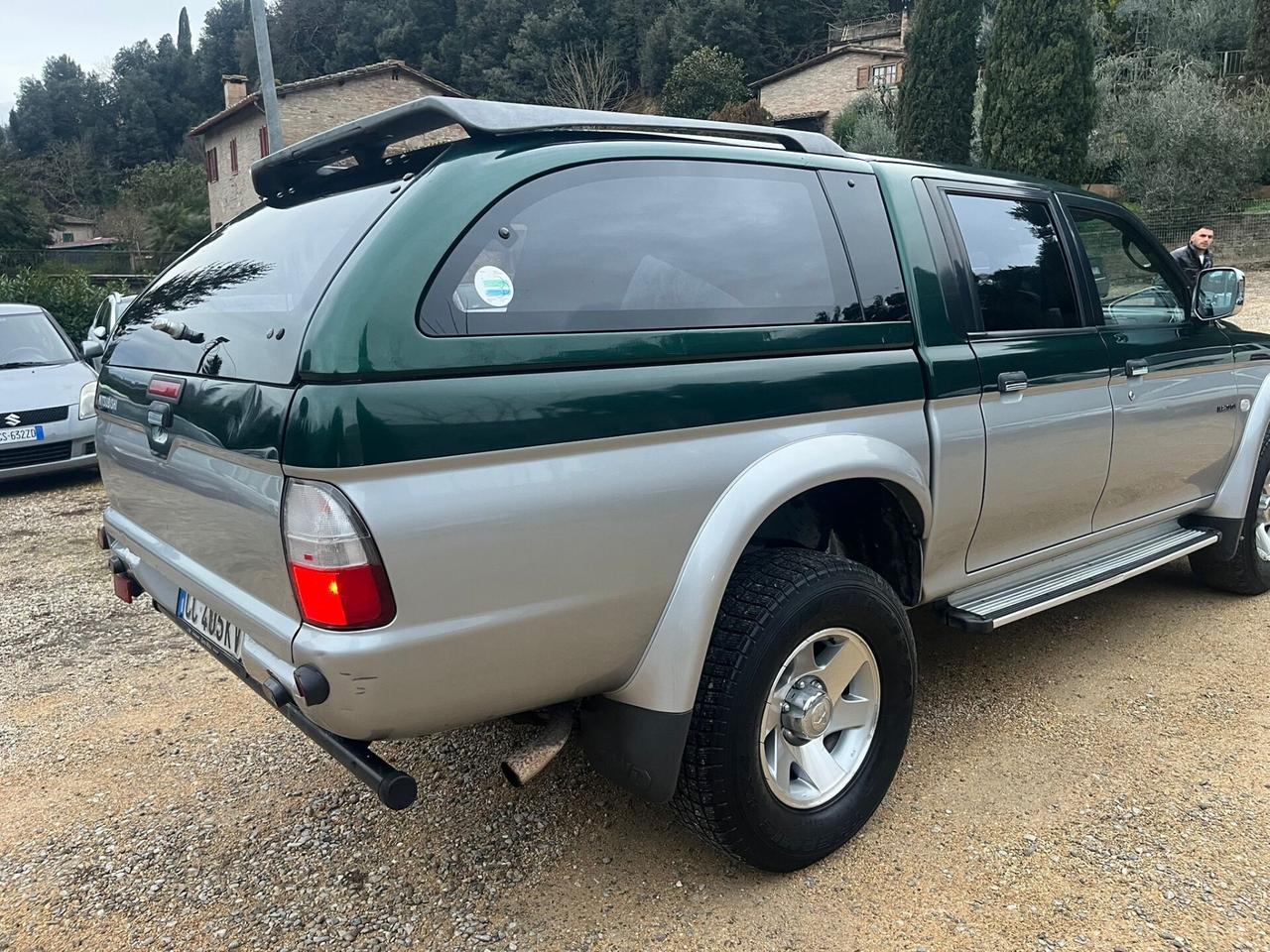 Mitsubishi L200 2.5 Diesel - 4x4 - Pick-Up Cabina
